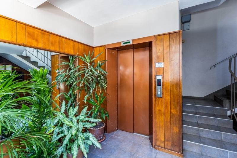 1 Bedroom Property for Sale in Gardens Western Cape